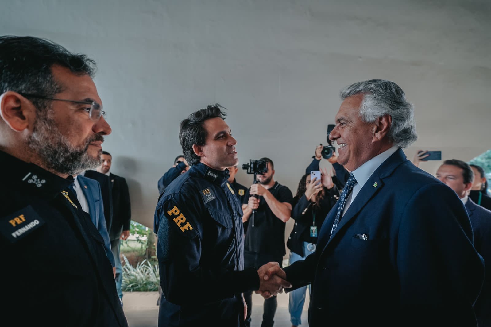 Governador Ronaldo Caiado prestigia posse de novo superintendente da PRF; instituição colabora com o Estado na atuação em segurança pública